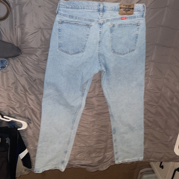 Wrangler Jeans - Picture 2 of 5